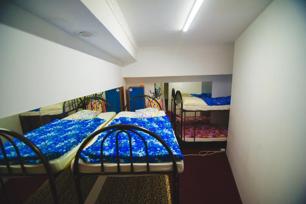 Asia Hostel Almaty Bagian luar foto