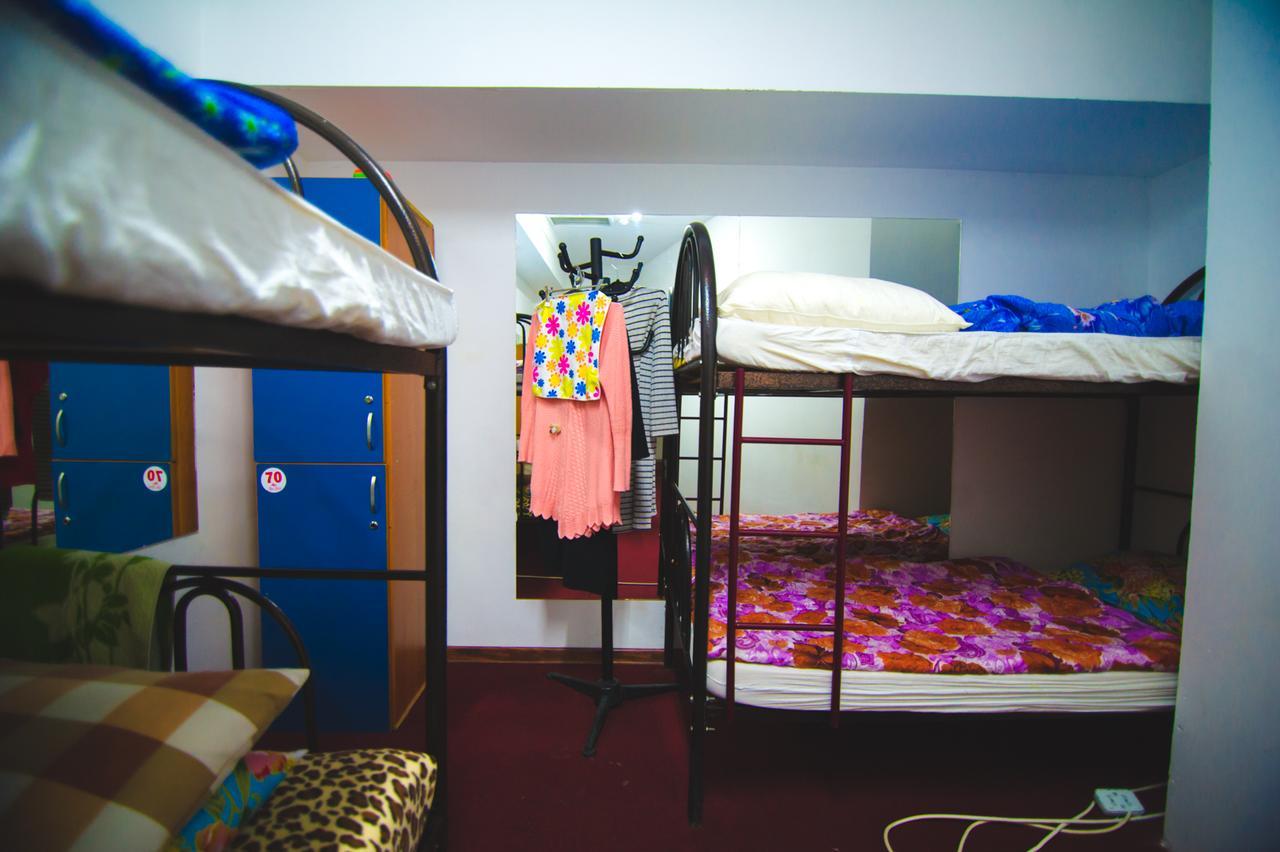 Asia Hostel Almaty Bagian luar foto